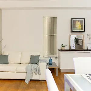 The Rent - Near Navigli Appartamento
